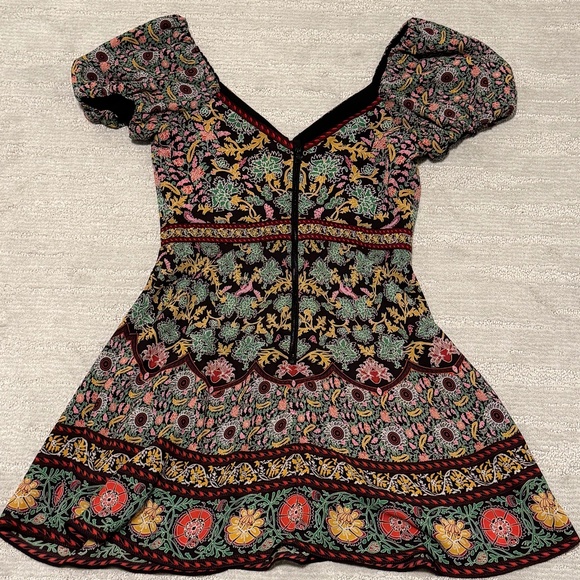 ALICE AND OLIVIA Alice + Olivia Dana Print Puff Sleeve Minidress Size 6 - Picture 3 of 4